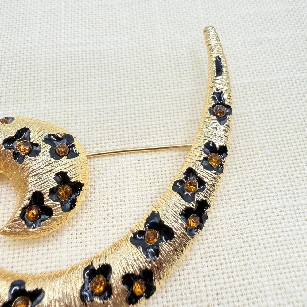 Vintage 80s Gold Tone Cheetah Animal Print Rhinestone Swirl Brooch Pin